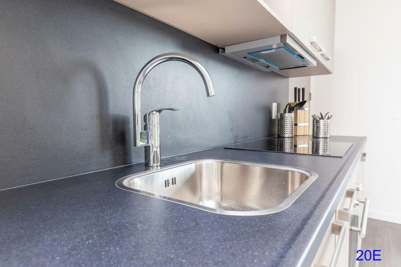 New Delft City View Central Modern Family Top Floor Apartment Utopia 20E Buitenkant foto